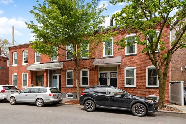 714 E 5th St 1, Boston, MA 02127