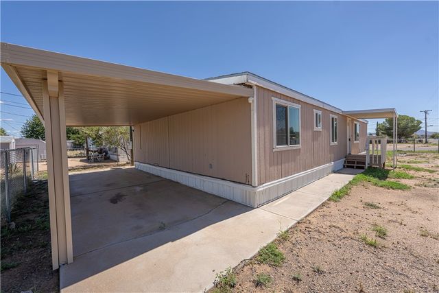 2605 E Carver Avenue, Kingman, AZ 86409