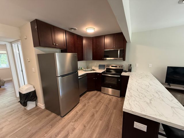 801 N ANN ST 8, Columbia, MO 65201