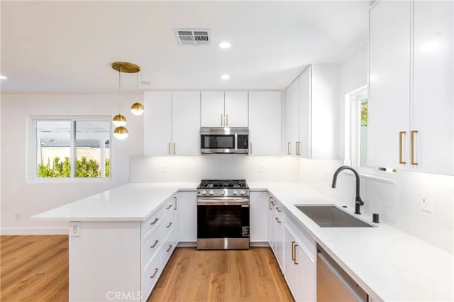 23019 Covello, West Hills, CA 91307