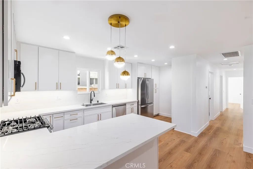 23019 Covello, West Hills, CA 91307