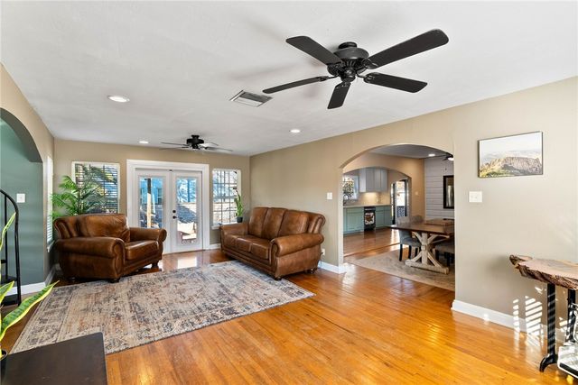 302 Cole St, Corpus Christi, TX 78404