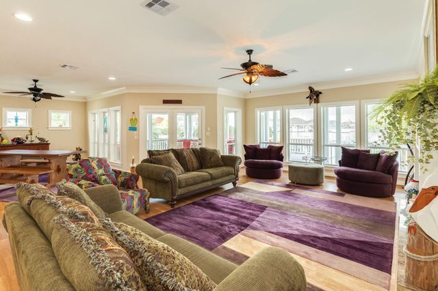 3635 Cove Lane, Galveston, TX 77554
