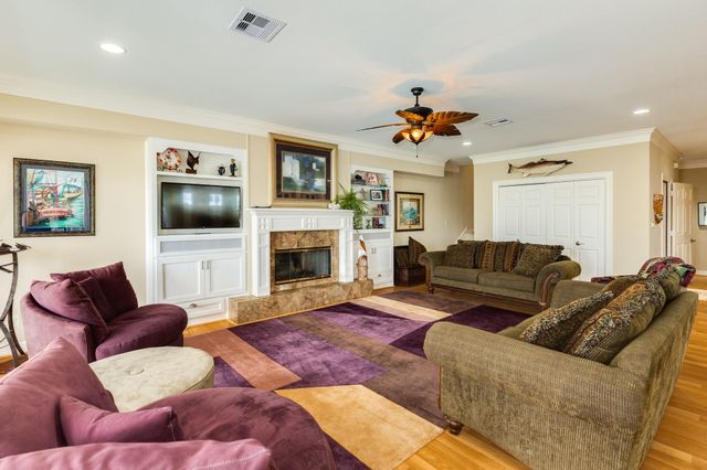3635 Cove Lane, Galveston, TX 77554