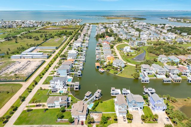 3635 Cove Lane, Galveston, TX 77554
