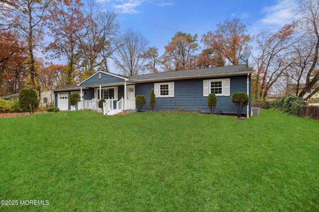 625 Commonwealth Boulevard, Toms River, NJ 08757