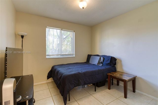 3095 N Oakland Forest Dr 104, Oakland Park, FL 33309