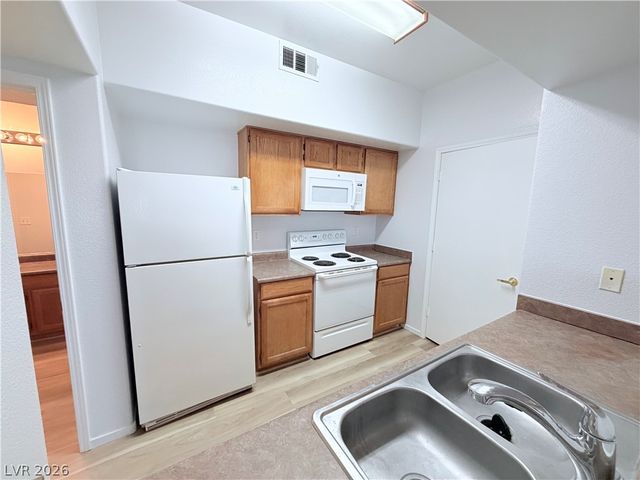 7255 West Sunset Road 1158, Las Vegas, NV 89113