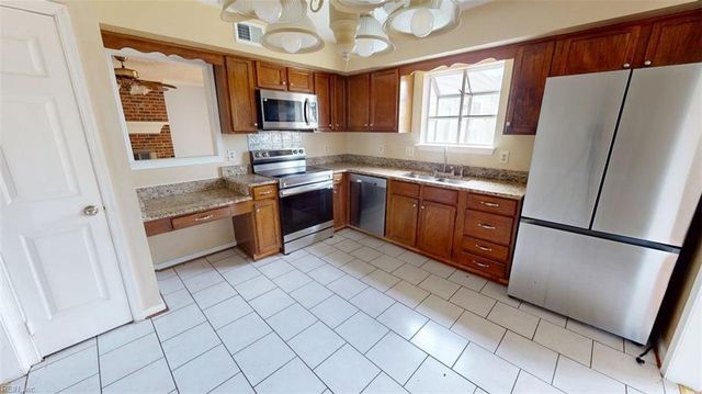 4025 Bakerfield RD, Virginia Beach, VA 23453