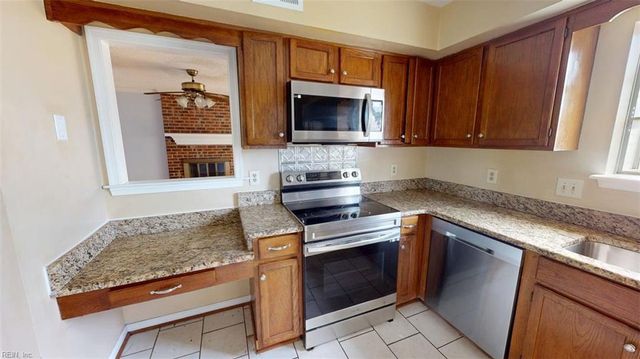 4025 Bakerfield RD, Virginia Beach, VA 23453