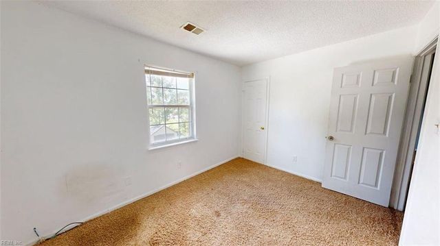 4025 Bakerfield RD, Virginia Beach, VA 23453