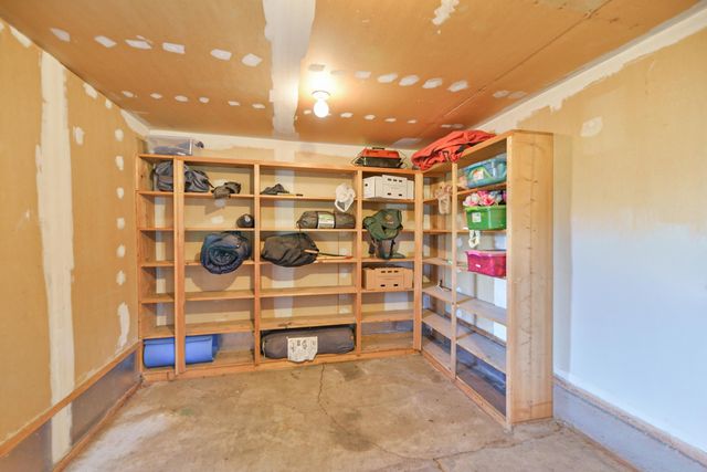 11312 W Betz Rd, Cheney, WA 99004