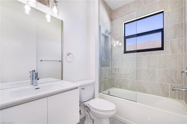 2833 NW 45th PL, Cape Coral, FL 33993