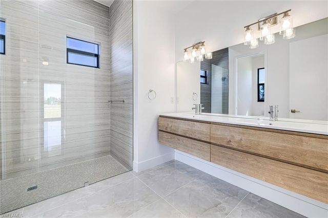 2833 NW 45th PL, Cape Coral, FL 33993