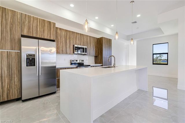 2833 NW 45th PL, Cape Coral, FL 33993