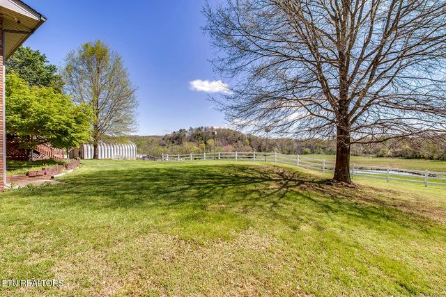 823 Old Harriman Hwy, Oliver Springs, TN 37840