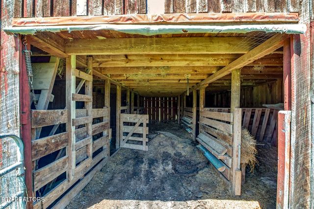 823 Old Harriman Hwy, Oliver Springs, TN 37840