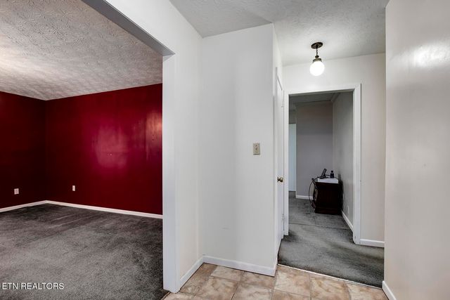 823 Old Harriman Hwy, Oliver Springs, TN 37840