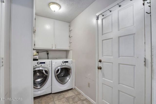 823 Old Harriman Hwy, Oliver Springs, TN 37840