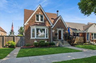 7620 W Rascher Avenue, Chicago, IL 60656