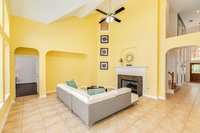 2814 Keagan Falls Drive, Manvel, TX 77578