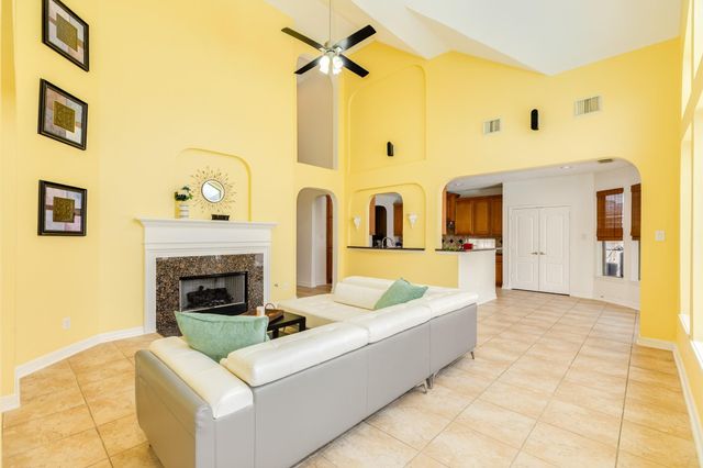 2814 Keagan Falls Drive, Manvel, TX 77578