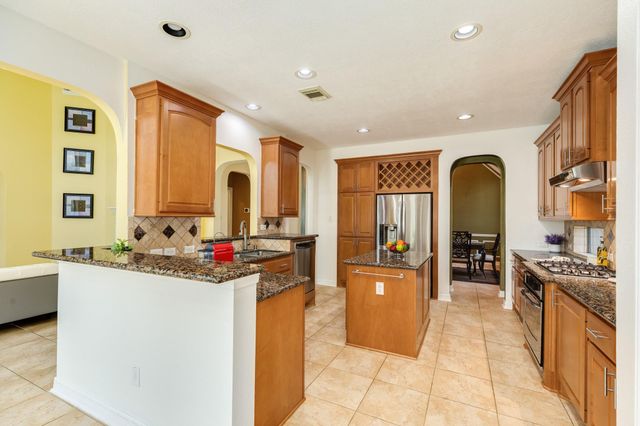 2814 Keagan Falls Drive, Manvel, TX 77578