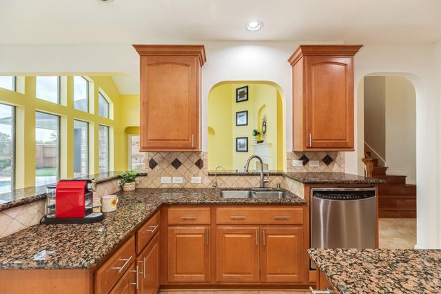 2814 Keagan Falls Drive, Manvel, TX 77578