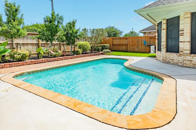 2814 Keagan Falls Drive, Manvel, TX 77578