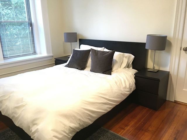 1463 Beacon Street 4, Brookline, MA 02446