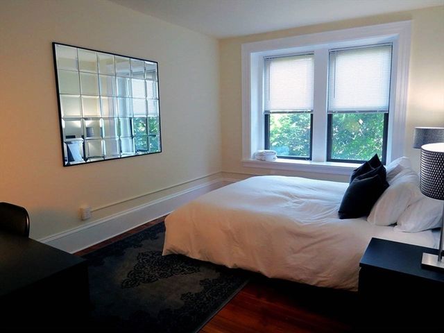 1463 Beacon Street 4, Brookline, MA 02446