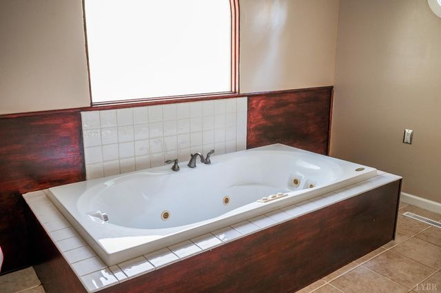 404 Heather Lane, Huddleston, VA 24104