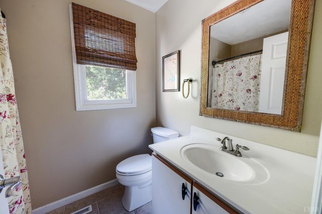 404 Heather Lane, Huddleston, VA 24104