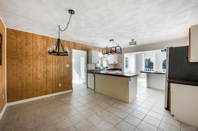 404 Heather Lane, Huddleston, VA 24104