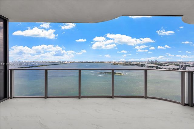 700 NE 24TH ST 4102, Miami, FL 33137