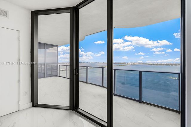 700 NE 24TH ST 4102, Miami, FL 33137