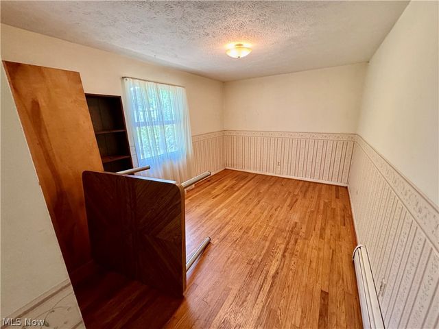 2838 Forest Lane, Willoughby Hills, OH 44094