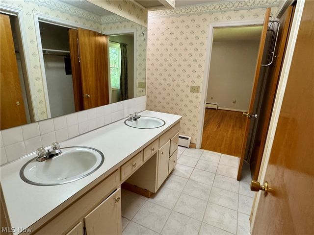 2838 Forest Lane, Willoughby Hills, OH 44094