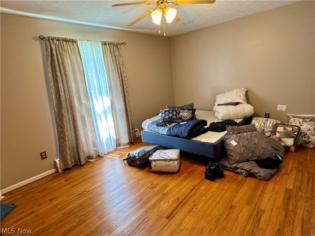 2838 Forest Lane, Willoughby Hills, OH 44094