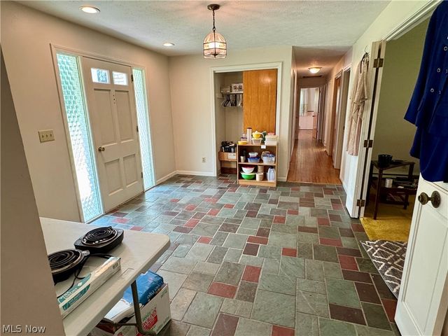 2838 Forest Lane, Willoughby Hills, OH 44094