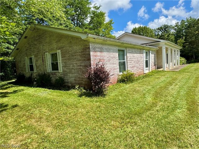 2838 Forest Lane, Willoughby Hills, OH 44094