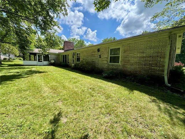 2838 Forest Lane, Willoughby Hills, OH 44094