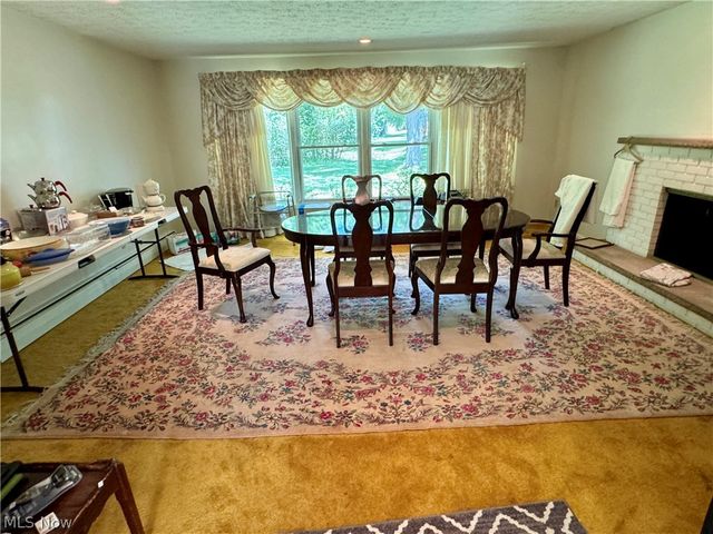 2838 Forest Lane, Willoughby Hills, OH 44094