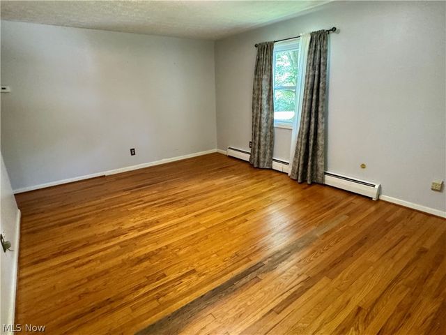 2838 Forest Lane, Willoughby Hills, OH 44094