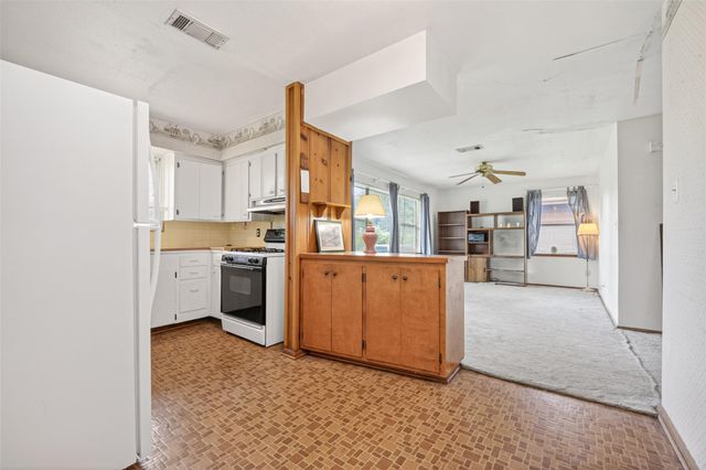 13017 Joliet Street, Houston, TX 77015