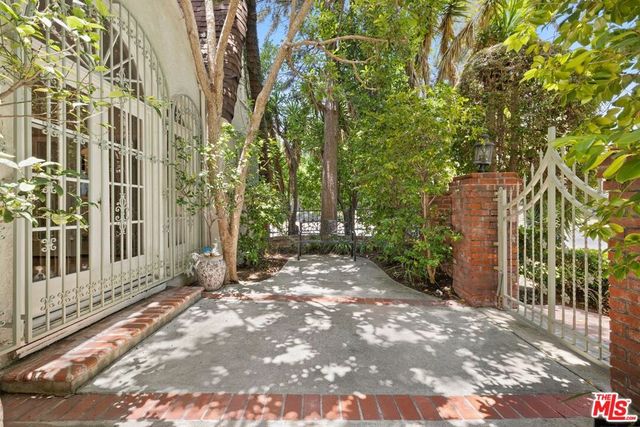 187 N Citrus Avenue, Los Angeles, CA 90036