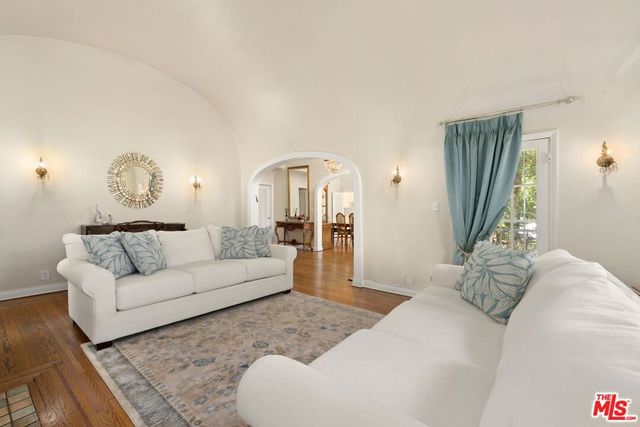 187 N Citrus Avenue, Los Angeles, CA 90036