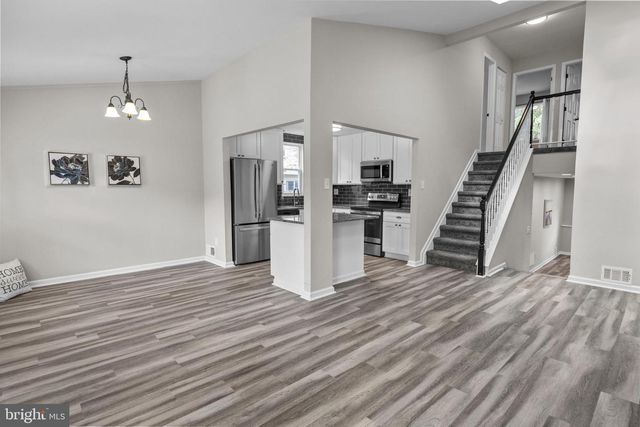 111 HIDDEN VALLEY LN, Newtown, PA 18940