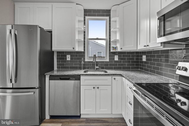 111 HIDDEN VALLEY LN, Newtown, PA 18940