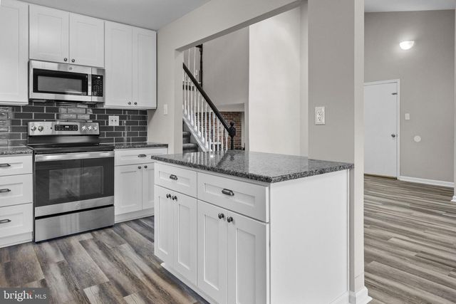 111 HIDDEN VALLEY LN, Newtown, PA 18940